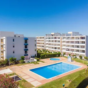https://pe-do-lago-1-bedroom-apartment-with-pool.hotelaalgarve.com